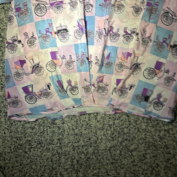 Woman’s silk chariot pattern T-shirt. With pink / purple tint. Size L. - Picture 4 of 5